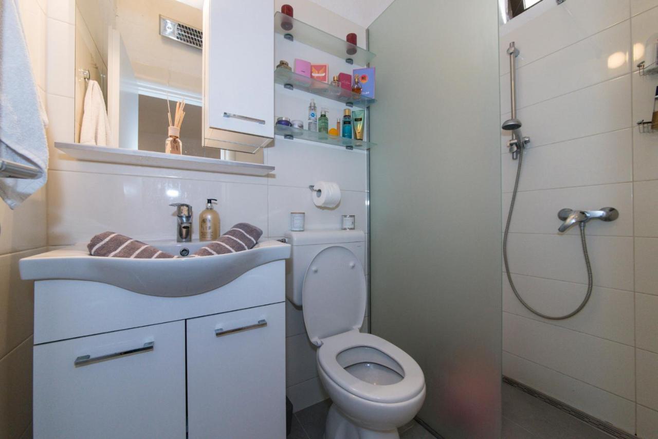 Апартаменты Apartman Luka Vila Vesa Promajna With Jacuzzi & Garden Экстерьер фото